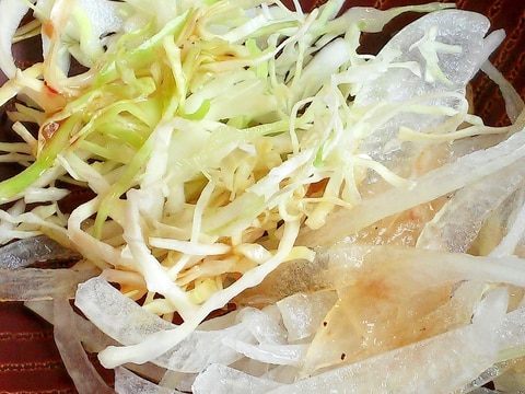 簡単 オニオンスライスとキャベツのヘルシーサラダ レシピ 作り方 By みずたまsweet 楽天レシピ